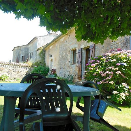 Hauts De Sentelines Sejour Authentique En Pleine Nature Gavaudun Exterior photo